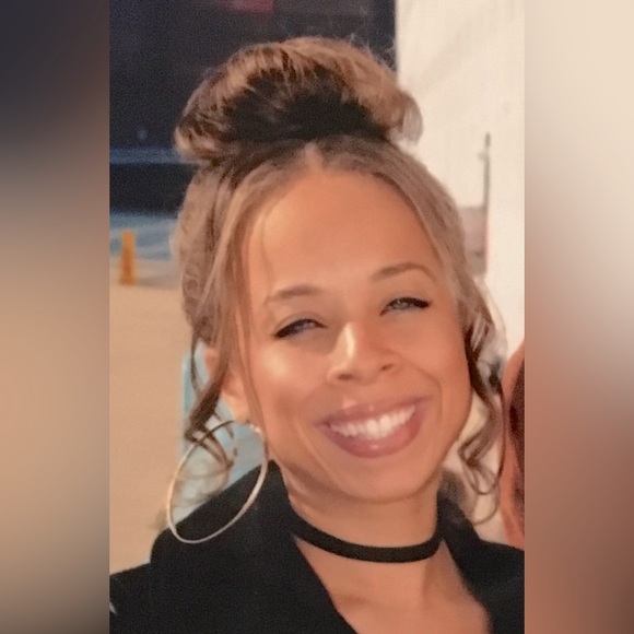 Meet your Posher, Lucy - Picture 3 of 3